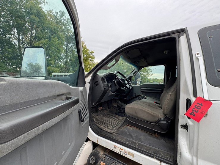 2015-ford-f650-image-43