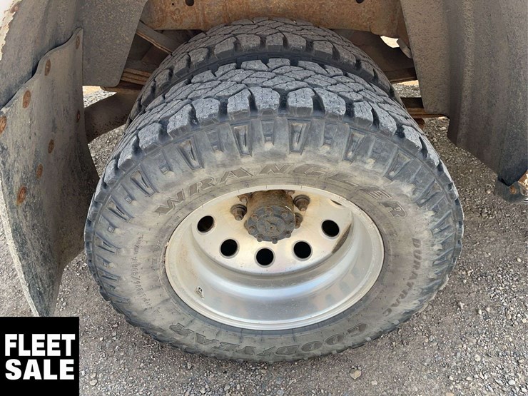 2015-dodge-3500-image-11