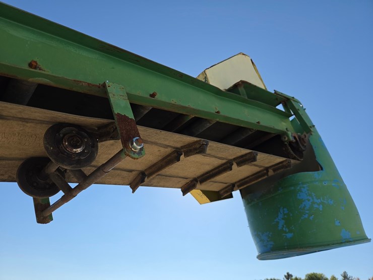 #5660-•-22'-elevated-electric-conveyor-image-26