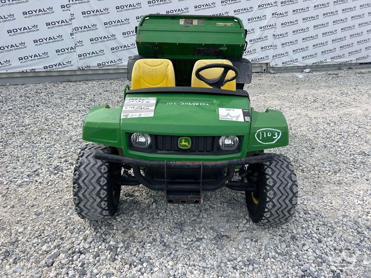 2017-john-deere-gator-image-15