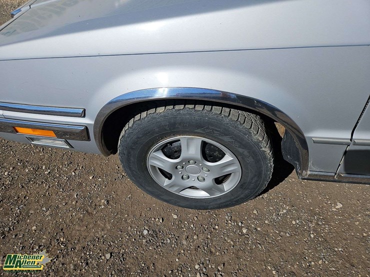 1989-chrysler-new-yorker-image-8