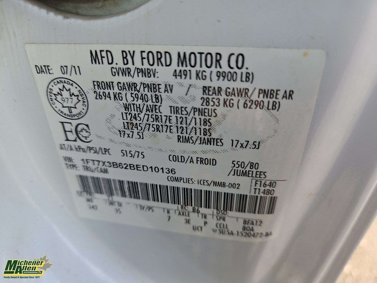 2011-ford-f350-image-43