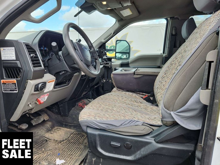 2021-ford-f550-image-13