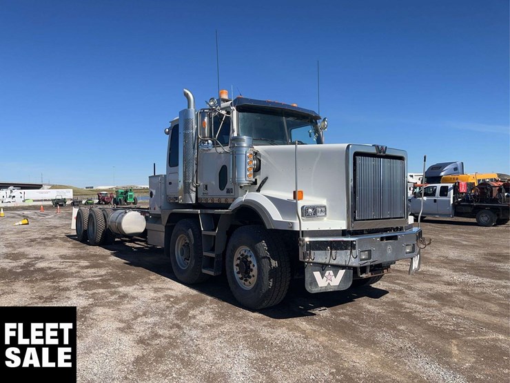 2018-western-star-4900-image-2