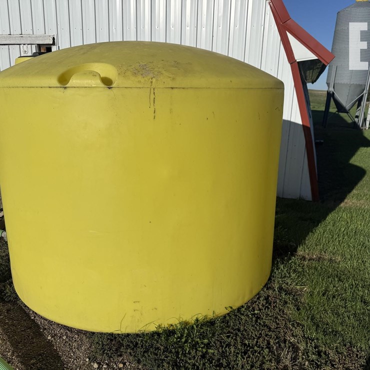 1500 GAL POLY TANK