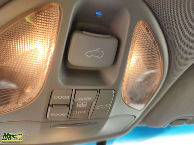 2015-hyundai-santa-fe-sport-image-15