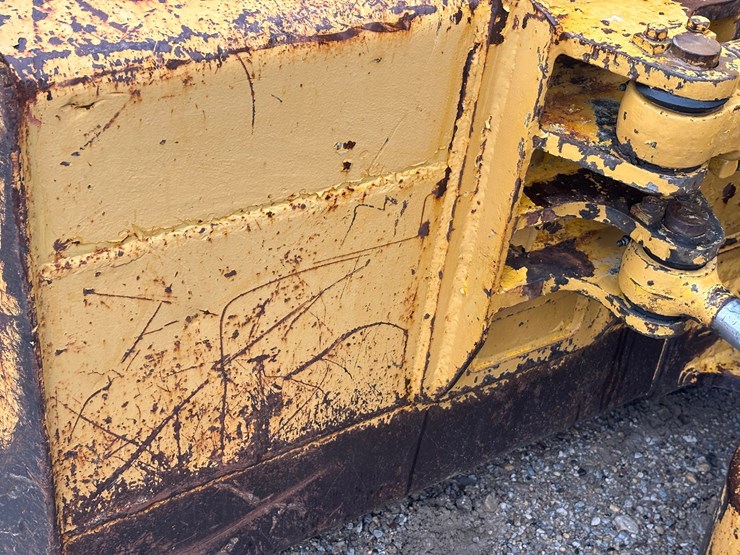 komatsu-d37e-2-image-3