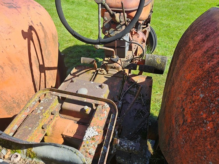 #2528-•-cockshutt-f3-tractor-image-25