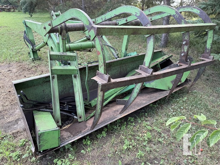 john-deere-148-image-6