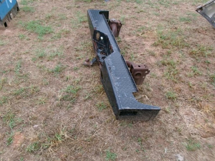 pickup-bumper,-custom-steel-rear-w/receiver-hitch-image-3