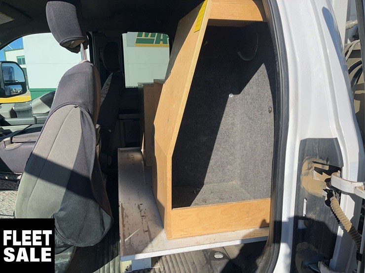 2020-ford-f550-image-14