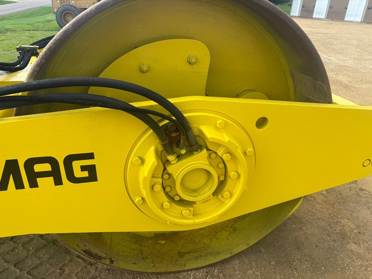 bomag-bw213d-image-7