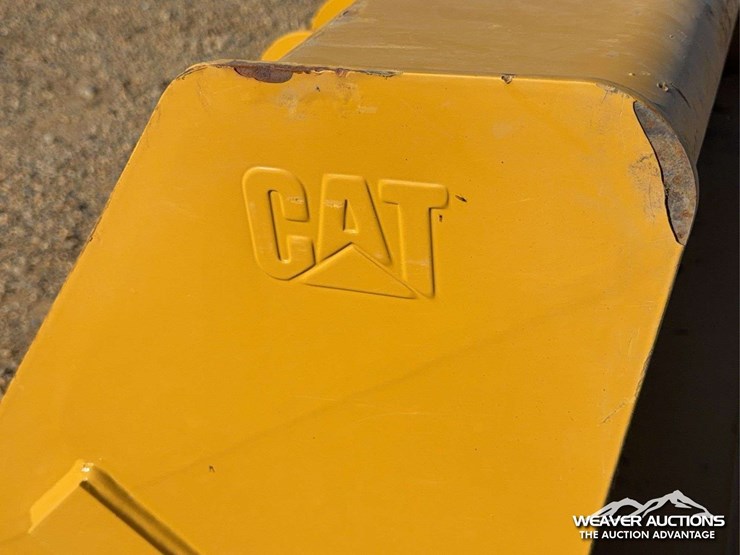 caterpillar-15-image-7