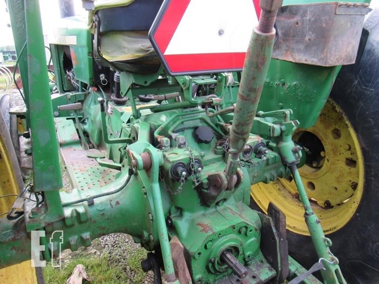 john-deere-2440-image-10