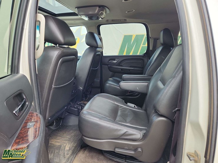 2014-gmc-yukon-xl-denali-image-14