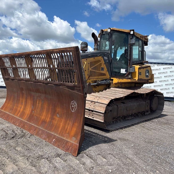 2020 DEERE 750L LGP