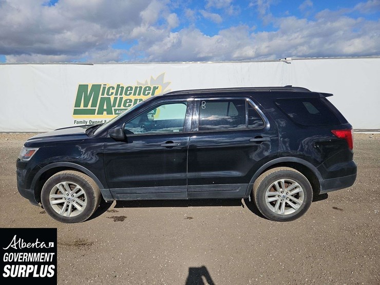 2017-ford-explorer-image-5