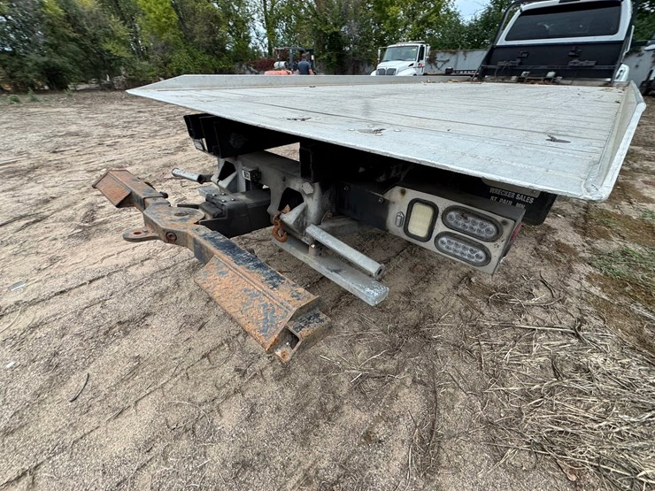 2015-ford-f650-image-26