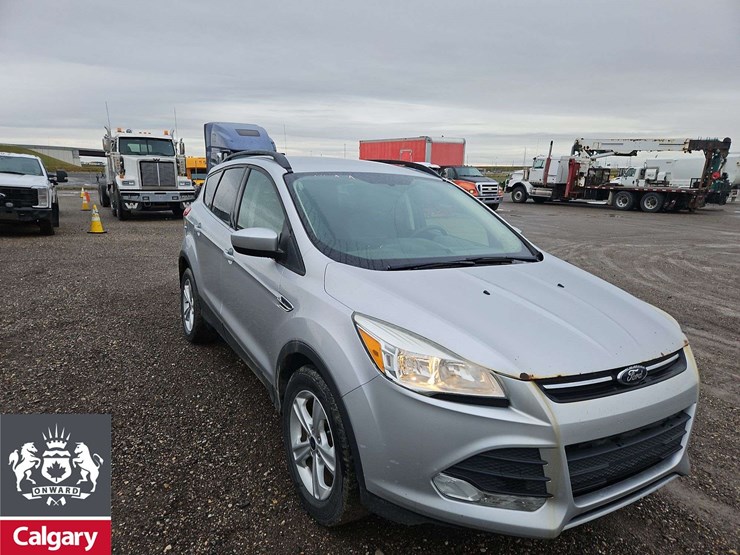 2015-ford-escape-se-image-2