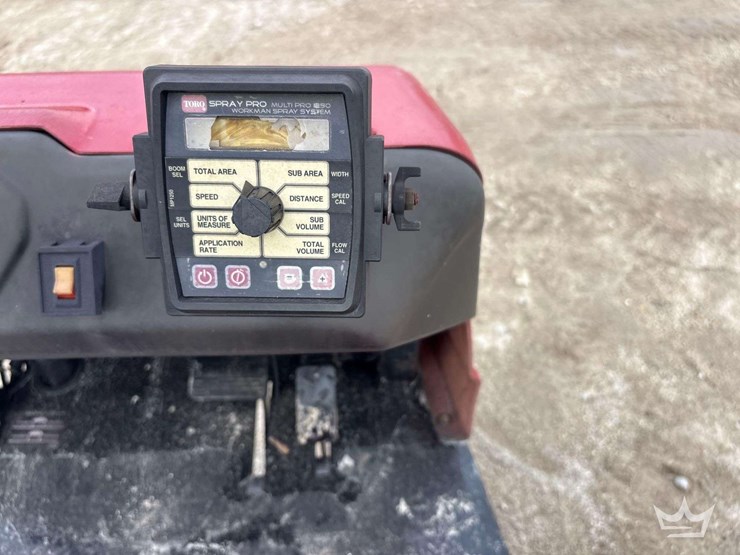 2010-toro-multi-pro-1750-175-gallon-low-profile-turf-sprayer-image-13