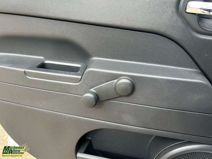 2016-jeep-patriot-image-21