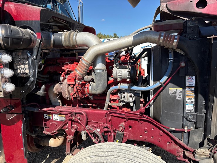 2023-kenworth-w900l-image-35