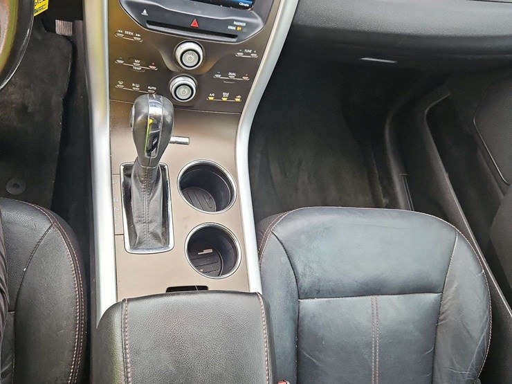 2013-ford-edge-sel-image-16