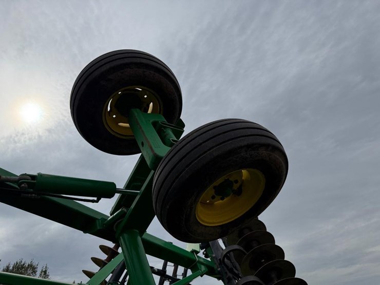 john-deere-2623-image-9