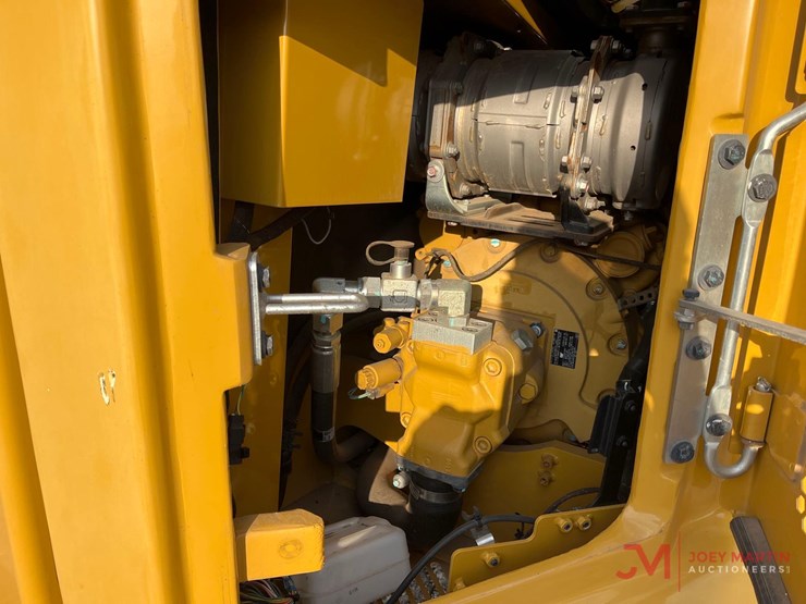 caterpillar-310-image-9
