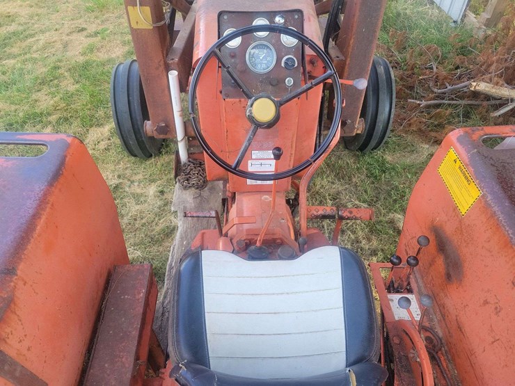 allis-chalmers-180-tractor-image-17