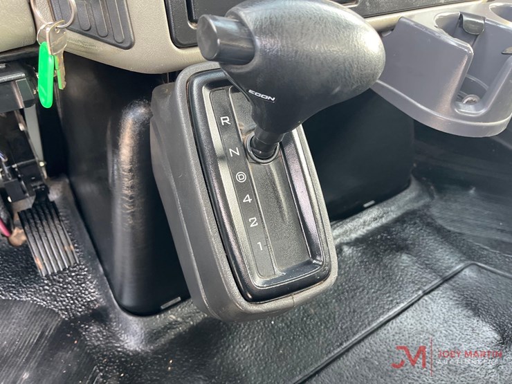 2012-international-durastar-4300-image-16