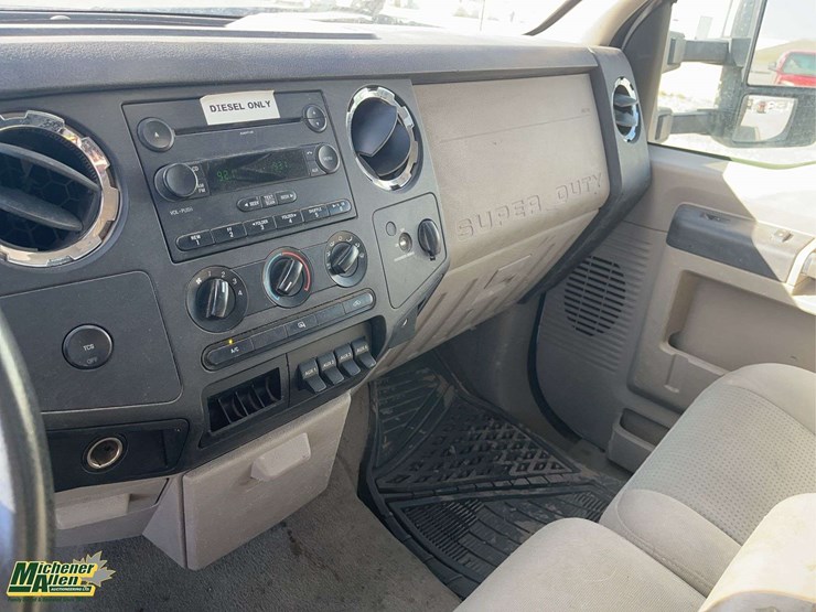 2008-ford-f550-image-17