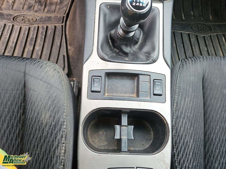 2011-subaru-outback-image-23