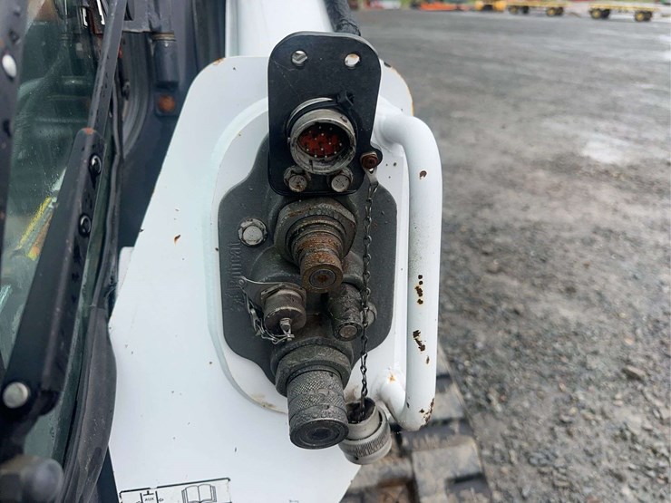 2019-bobcat-t595-image-21