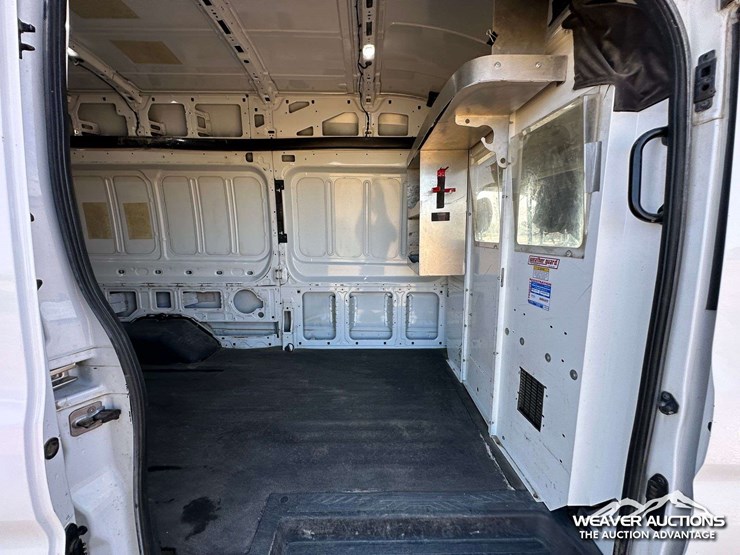 2019-ford-transit-image-32