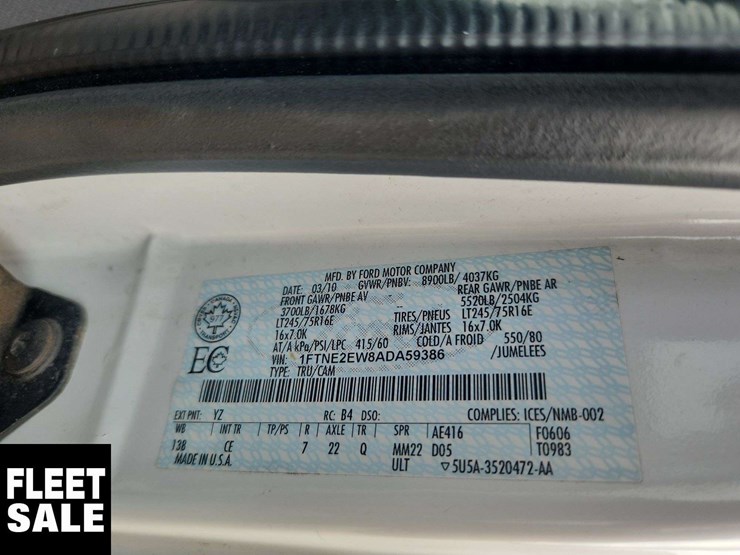 2010-ford-cargo-image-40