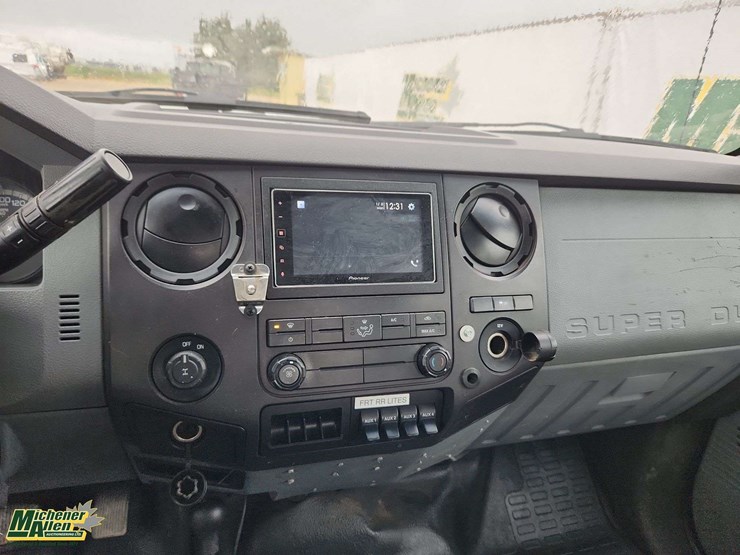 2011-ford-f250-image-19