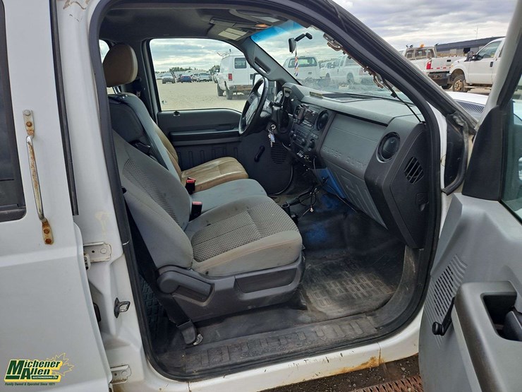 2011-ford-f250-image-17