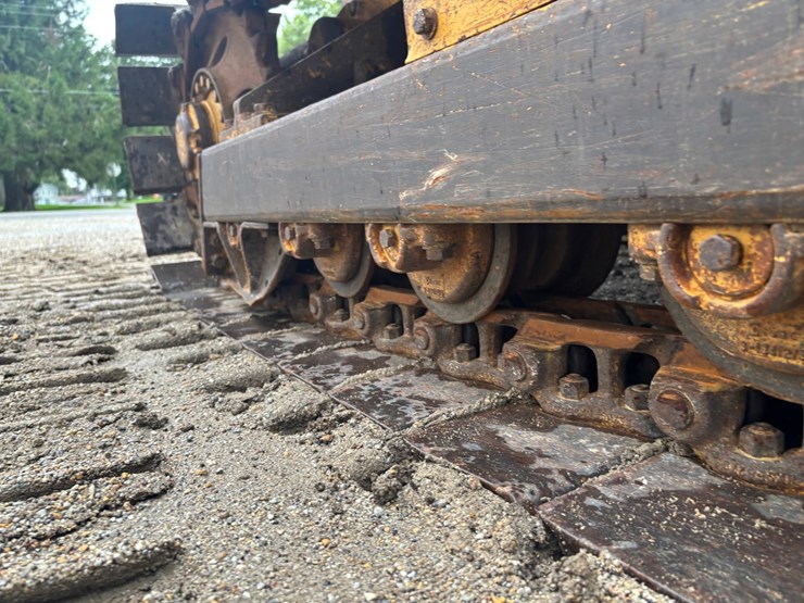 komatsu-d37e-2-image-25