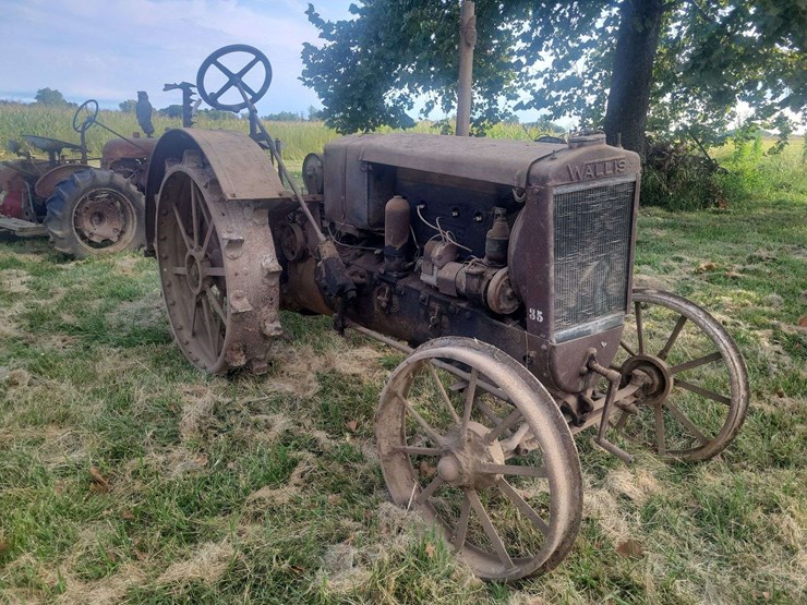 wallis-tractor-image-3