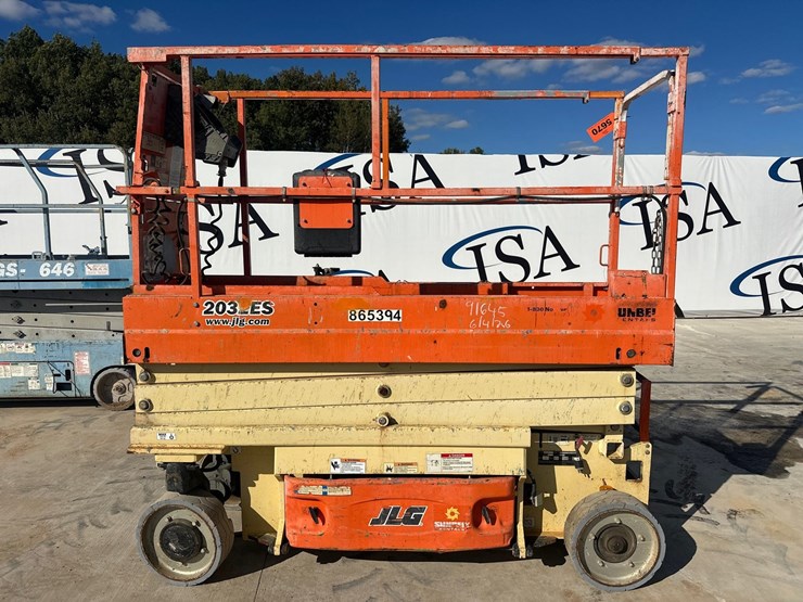2016-jlg-2032es-image-2
