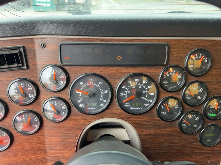 2016-western-star-4700sf-image-30