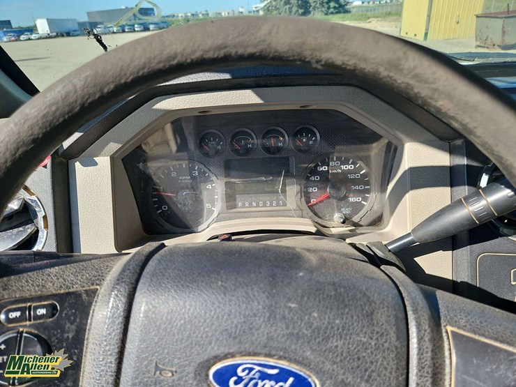 2010-ford-f550-image-14