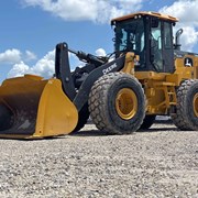 2019 DEERE 624L