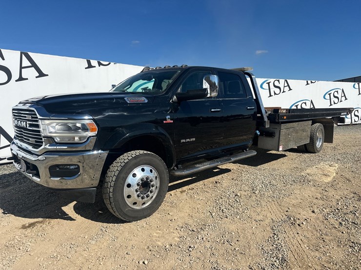 2021-ram-5500-laramie-image-1