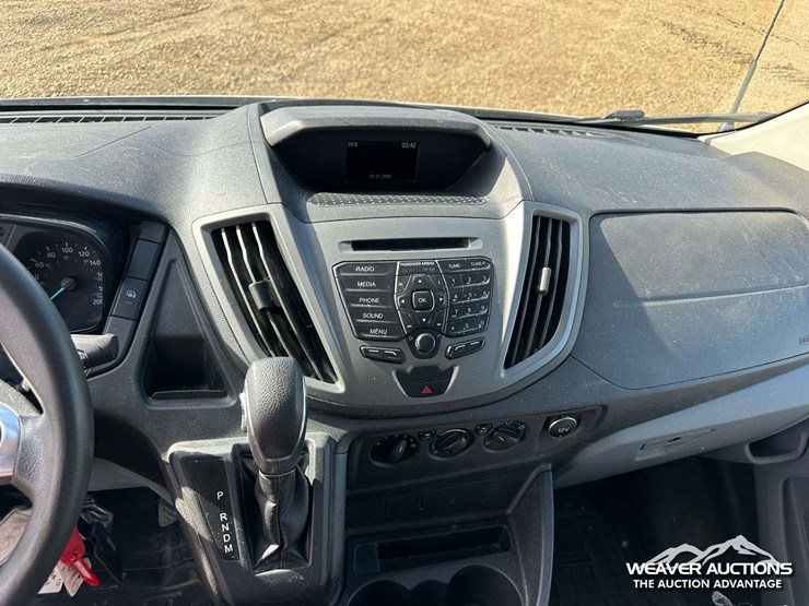 2019-ford-transit-image-11