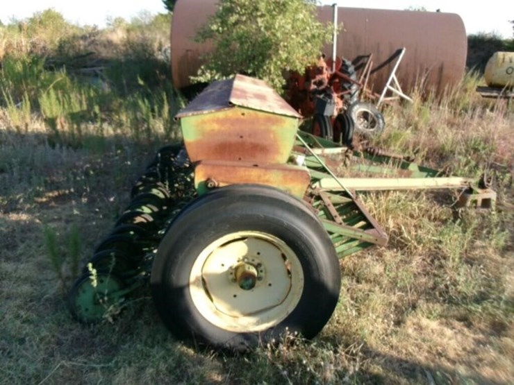 john-deere-df-b-end-wheel-drill-image-5