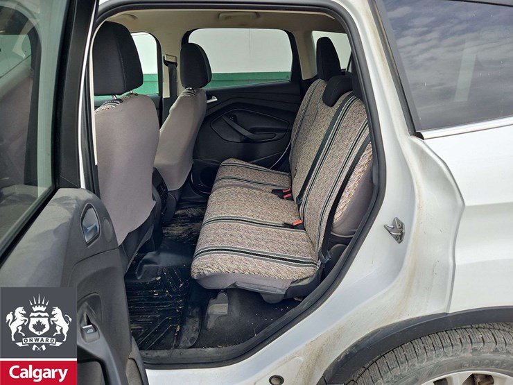 2017-ford-escape-se-image-16
