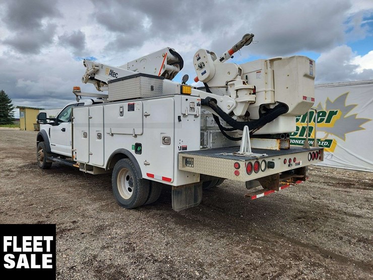 2021-ford-f550-image-3