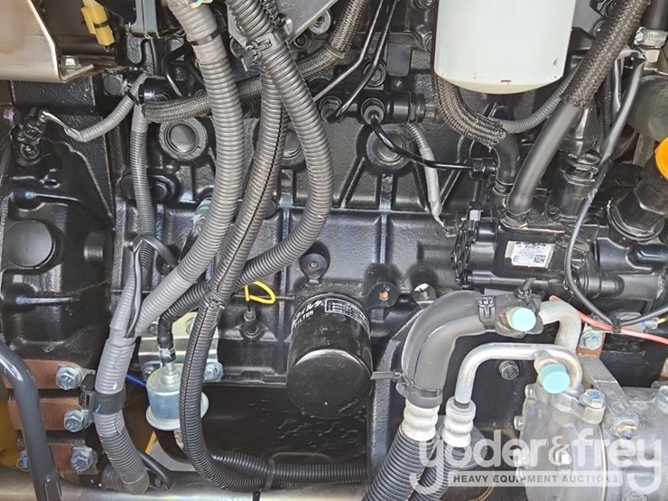 2020-deere-60g-image-46